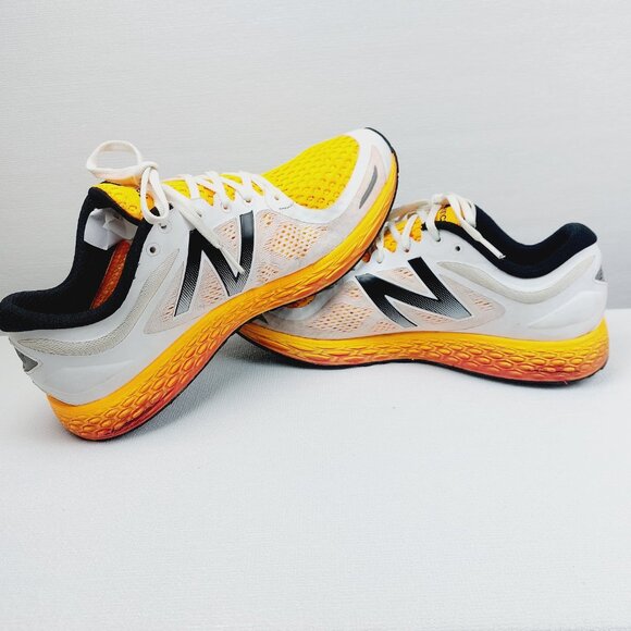 New Balance Men\'s White Yellow Fresh Foam Zante v2 Athletic Running Shoes Sz 10 main image 8